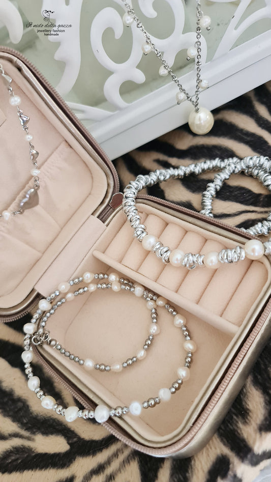 Girocollo semplice con perle di acqua dolce