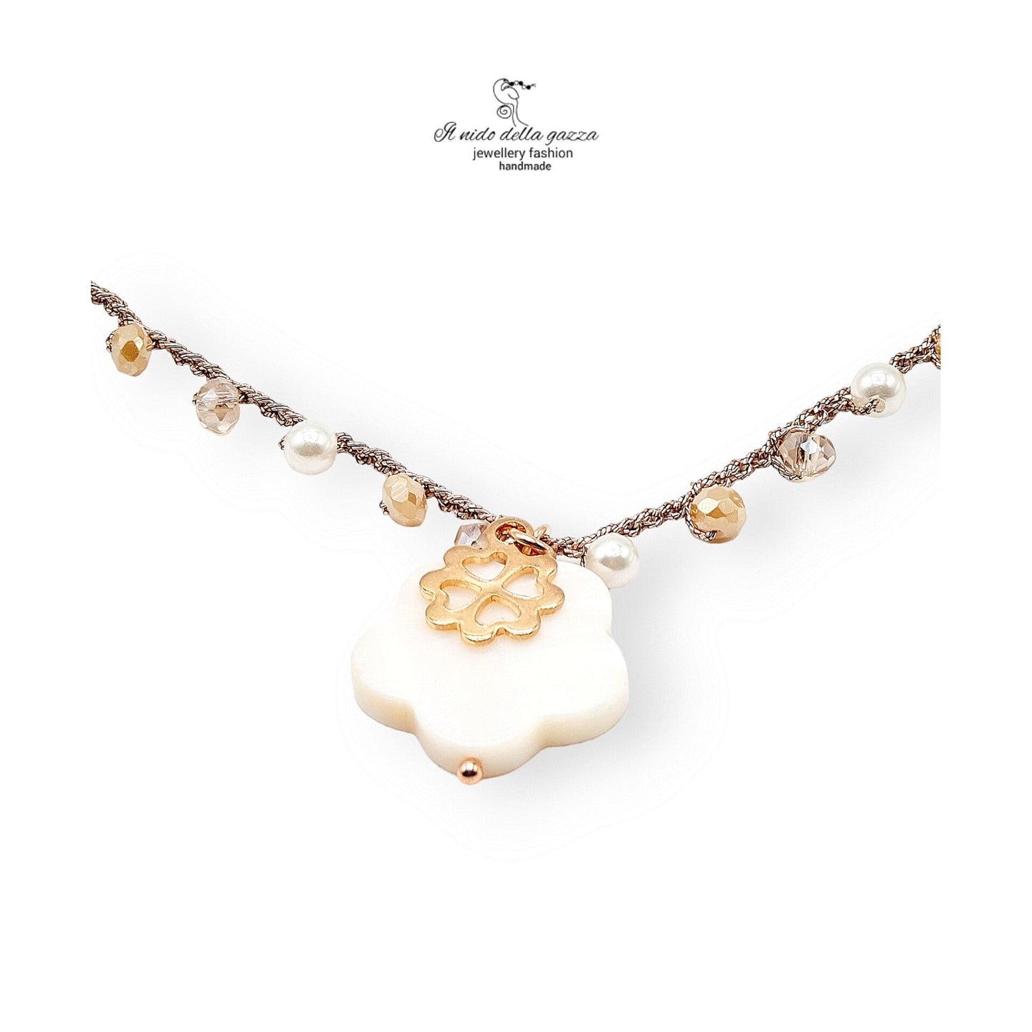 Girocollo Crochet Bloom